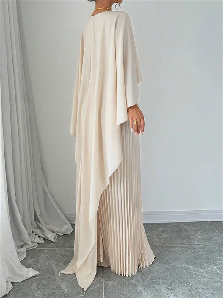 Robe Athéna — Robe Longue Plissée à Cape Batwing