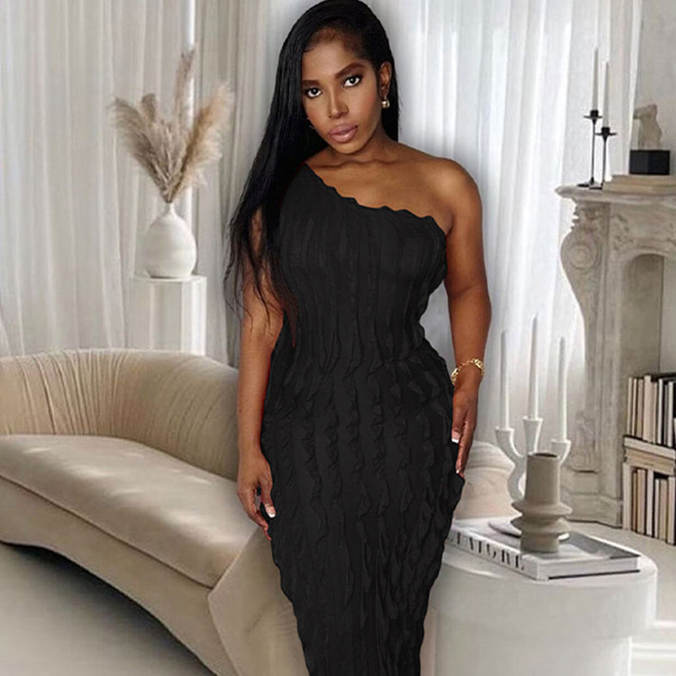 Robe Obsidienne — Robe Fourreau Dos Nu Taille Haute Sans Manches