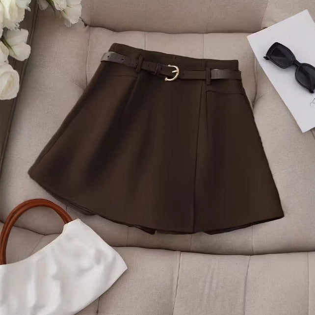 Short Rubis — Short Taille Haute Évasé avec Ceinture Cuir