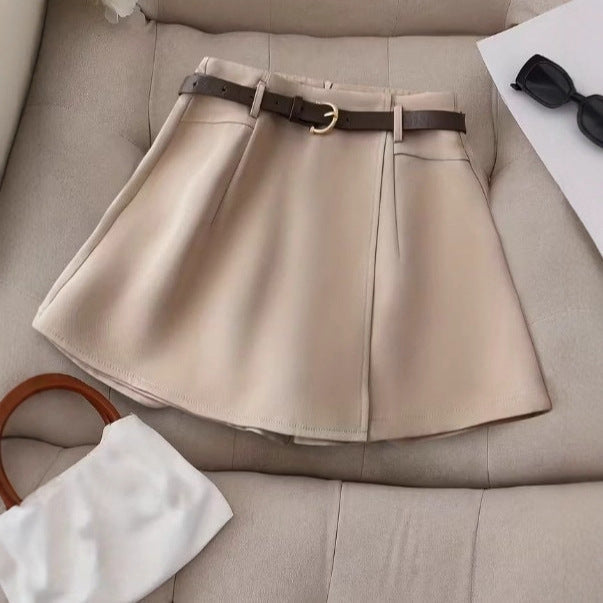 Short Rubis — Short Taille Haute Évasé avec Ceinture Cuir