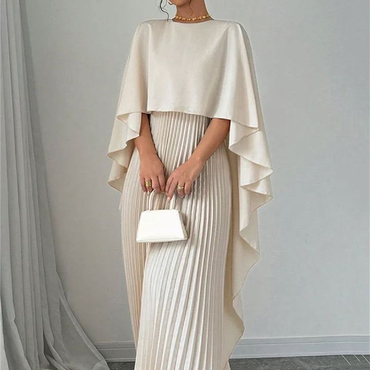 Robe Athéna — Robe Longue Plissée à Cape Batwing